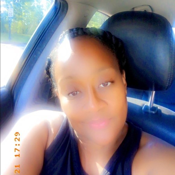 Meet your Posher, Keesha - Picture 2 of 2